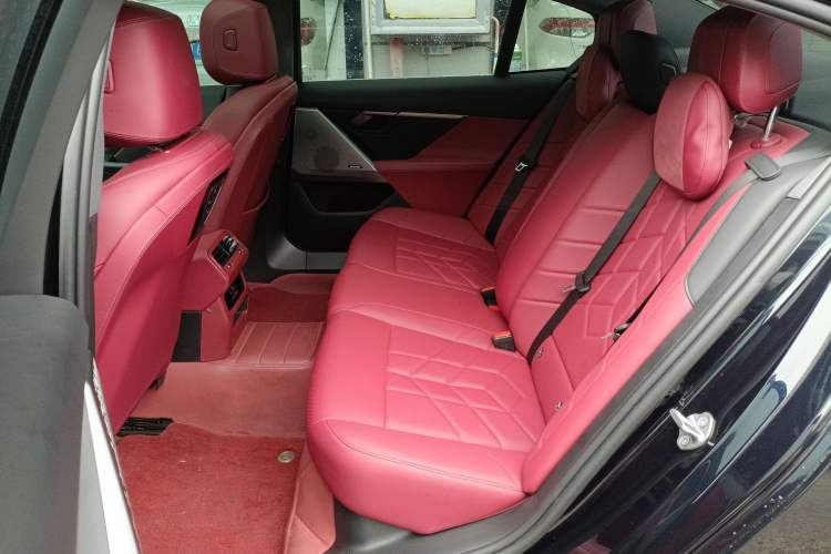 Used BMW 5 Series 2024 525Li M Sport Package Left Rear Seat