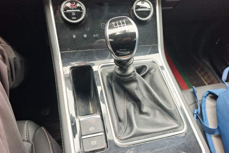 Used Chery Tiggo 8 2024 Honor Edition 230TCI Manual Advanced Version 5 Seats Gear Lever