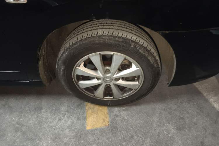 Used Nissan Sylphy 2012 Classic 1.6XE Automatic Comfort Edition Right Front Wheel Hub