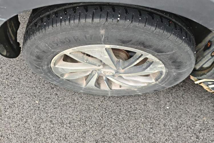 Used Baojun 560 2016 1.8L Manual Luxury Edition Right Rear Wheel Hub