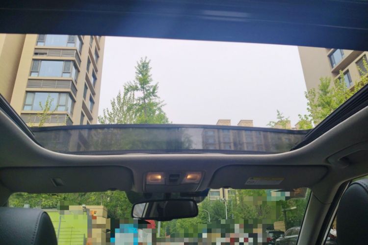 Used Hyundai ix25 2015 1.6L Automatic Two-Wheel-Drive Deluxe DLX Model