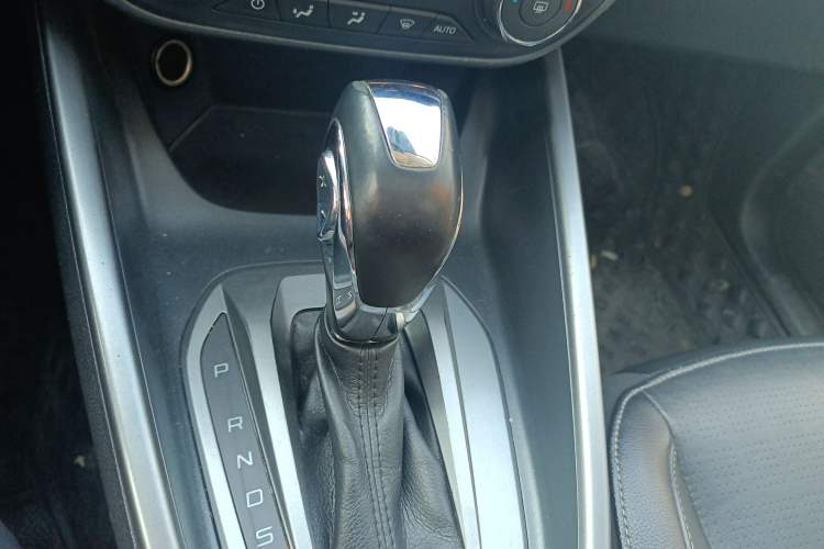 Used Ford Escort 2015 1.5L Automatic Fashion Model
