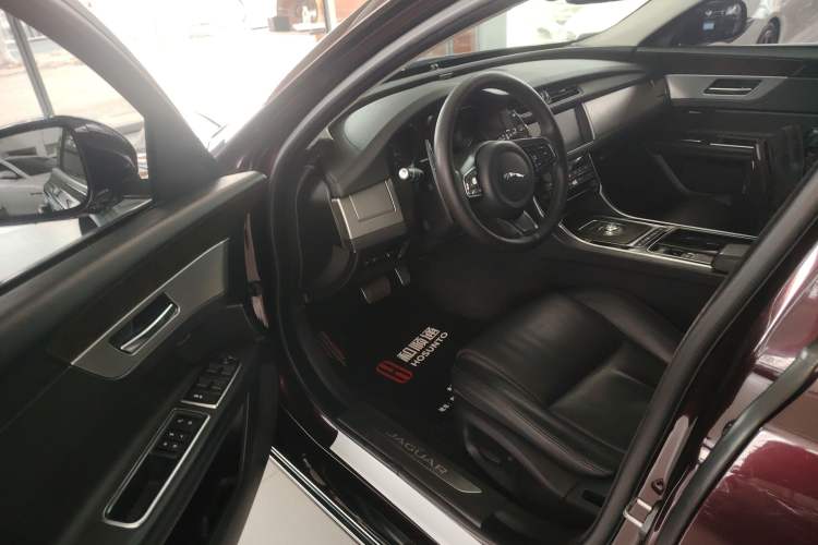 Used Jaguar XFL 2017 XFL 2.0T 240PS Luxury Edition