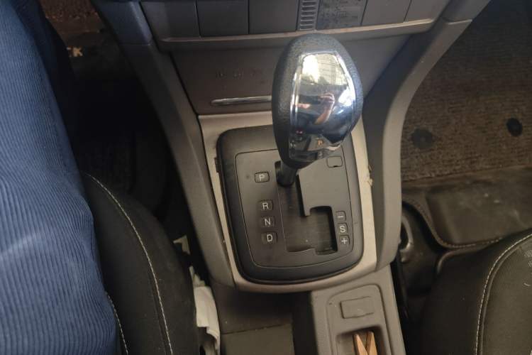 Used Ford Focus 2013 Hatchback Classic 1.8L Automatic Base Model Gear Lever