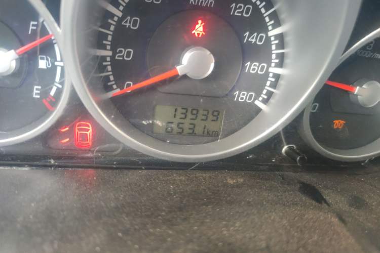 Used JDMC T5 2014 2.4T Two-Wheel-Drive Elite Version with Extended Wheelbase Model 4D25