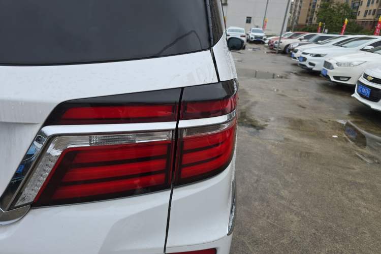 Used Honda Elysion 2016 2.4L Supreme Edition
