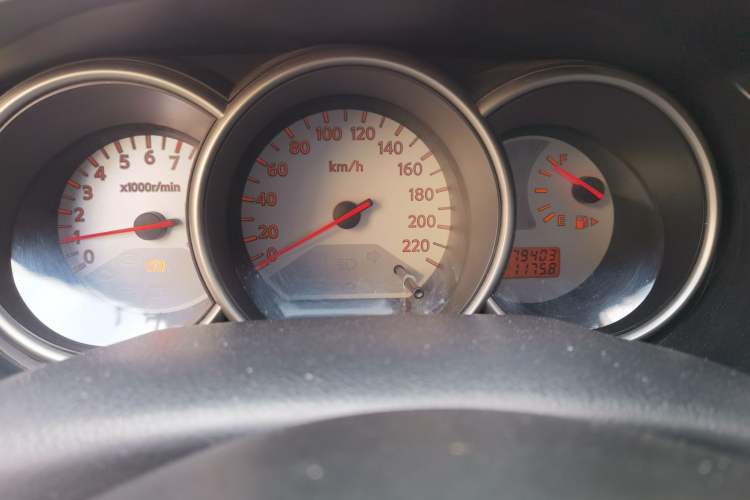 Used Nissan Livina 2010 Jingrui Edition 1.6L Manual Standard Model Instrument Cluster