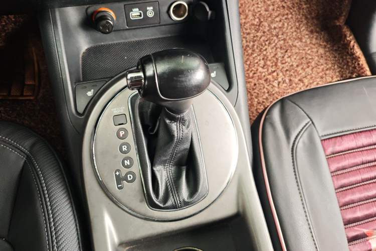 Used Kia Sportage R 2015 2.0L Automatic Two-Wheel Drive DLX Model
