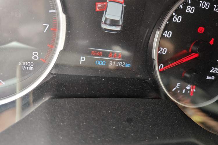 Used Toyota Wildlander 2022 2.0L CVT Two-Wheel Drive Luxury PLUS Edition Odometer Close Up