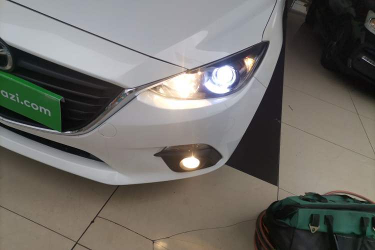 Used Mazda 3 Axela 2014 Sedan 1.5L Automatic Luxury Model Left Front Headlight