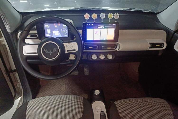 Used Wuling Hongguang MINIEV 2024 3rd Generation 215km Youth Edition
