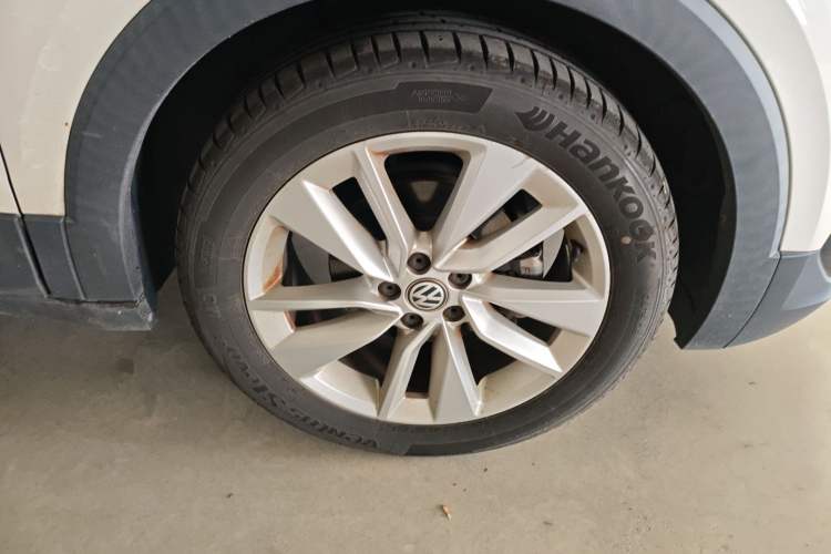 Used Volkswagen T-Cross 2019 1.5L Automatic Comfort Edition Right Front Wheel Hub