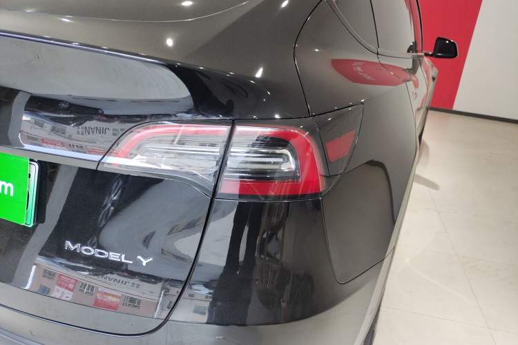 Used Tesla Model Y 2021 Standard Range Rear-Wheel Drive Version