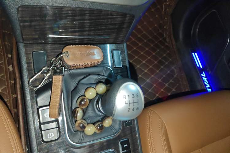 Used Haval H6 Coupe 2016 Blue Label 1.5T Manual Two-Wheel Drive Elite Model Gear Lever