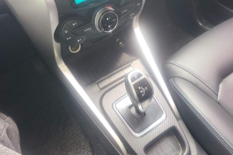 Used BYD Yuan New Energy 2018 EV360 Smart Connect Cool Edition Gear Lever