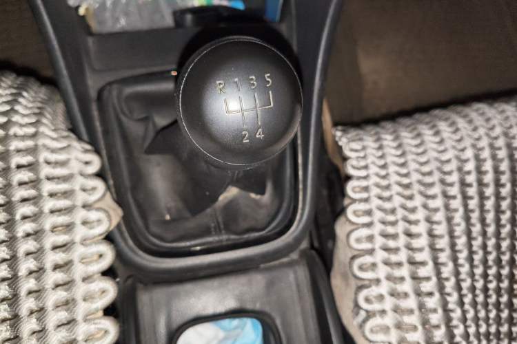 Used Volkswagen Santana 2013 1.4L Manual Fashion Edition Gear Lever