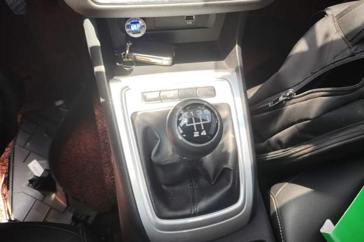 Used Roewe i6 2020 PLUS 1.6L Manual 4G Connect Glory Flagship Edition
