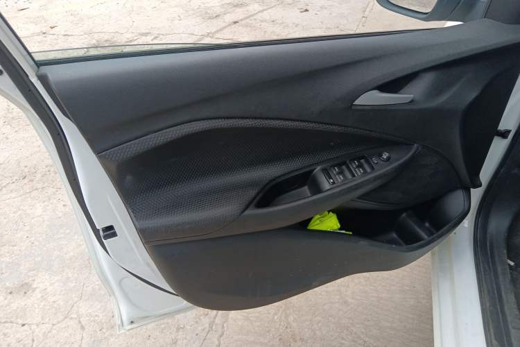 Used Chevrolet Cavalier 2022 325T Automatic Enjoyment Edition