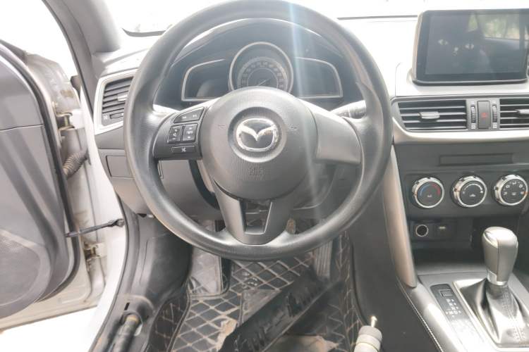 Used Mazda CX-4 2016 2.0L Automatic 2WD Blue Sky Dynamic Edition Steering Wheel