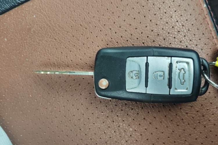 Used FORTHING Joyear X5 2015 1.6L Manual Luxury Model Vehicle Key