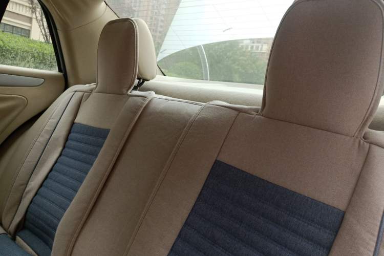 Used Volkswagen Bora 2011 1.6L Manual Fashion Edition
