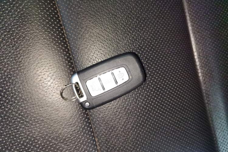 Used Hyundai Veloster 2015 1.6T Automatic Luxury Edition