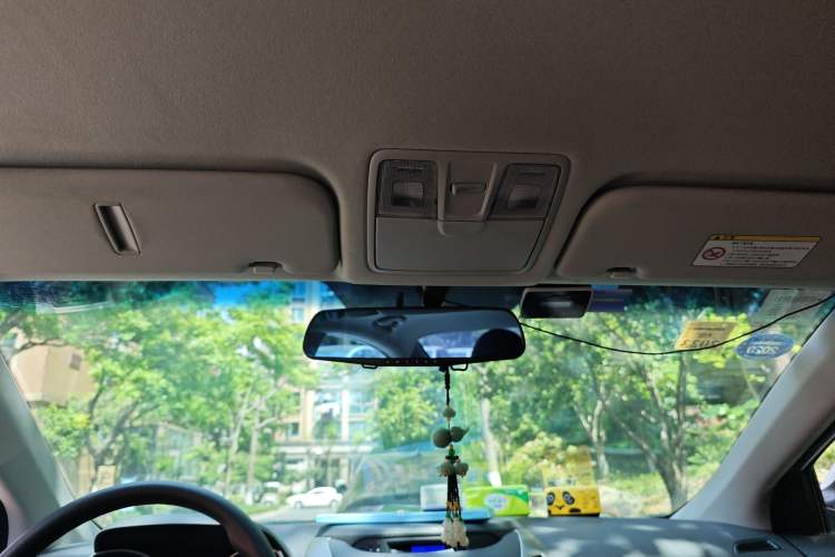 Used Hyundai Elantra (5th Generation / Langdong) 2015 1.6L Automatic Fashion Model