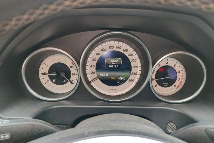 Used Mercedes-Benz E-Class 2015 E 260 L Sport & Fashion Model Odometer Close Up