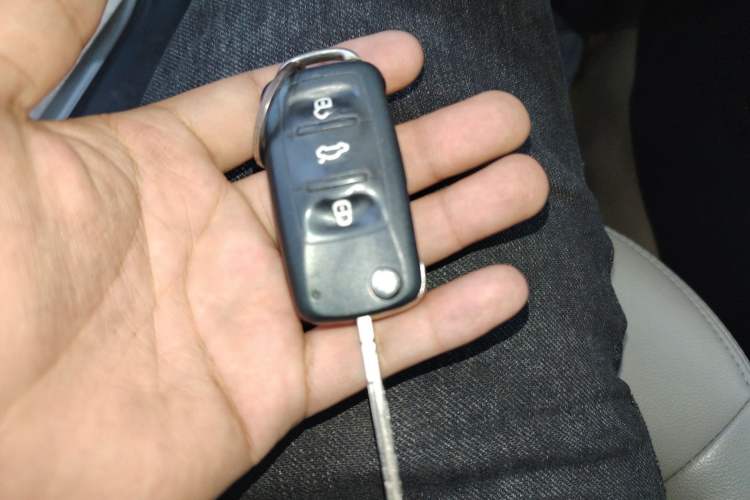 Used Skoda Octavia 2012 1.6L Manual Yijie Edition Vehicle Key