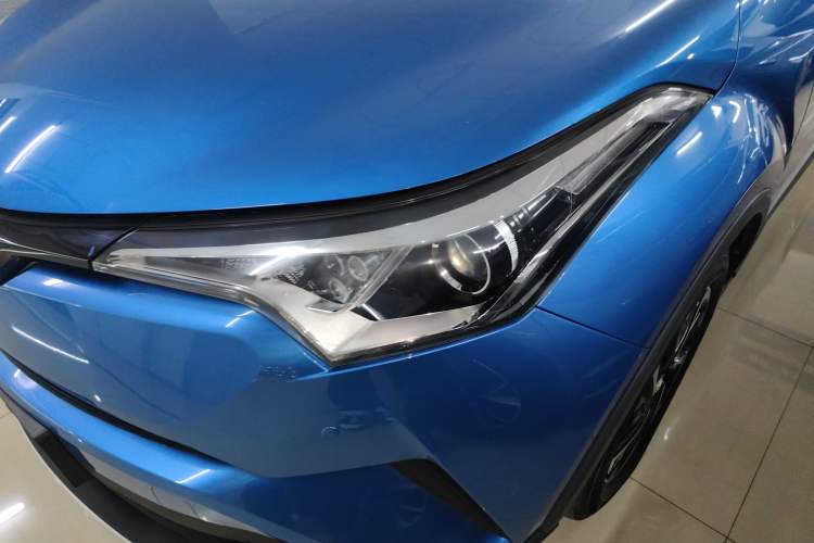 Used Toyota IZOA 2018 2.0L Yichi Version China VI Standard