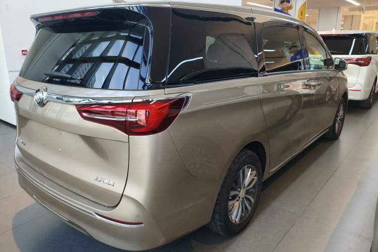 Used Buick GL8 2023 ES Lu Zun Comfort Model Rear Right 45 Deg