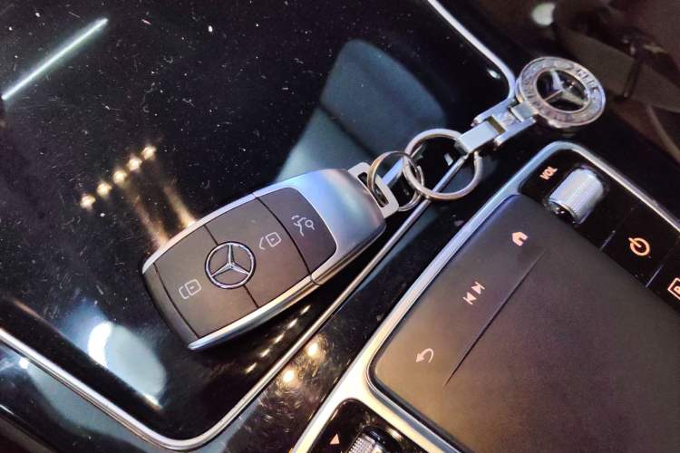 Used Mercedes-Benz GLC 2022 Facelifted GLC 260 L 4MATIC Dynamic Edition Vehicle Key