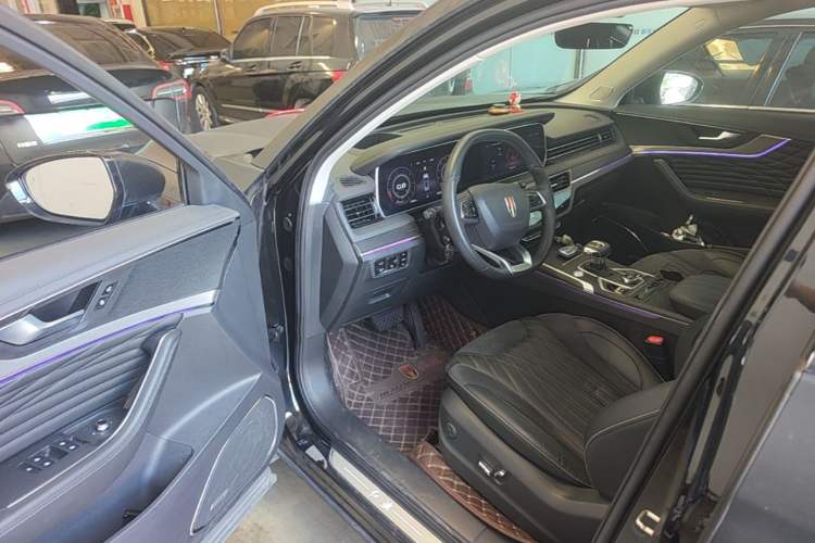 Used Hongqi HS5 2022 Facelifted Version 2.0T Smart Connect Flagship All-Wheel-Drive Edition