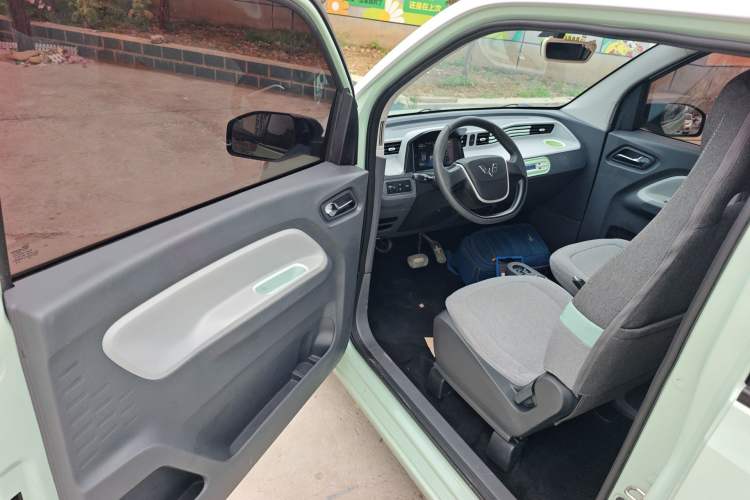 Used Wuling Hongguang MINIEV 2021 Macaron Premium Model – Lithium Iron Phosphate