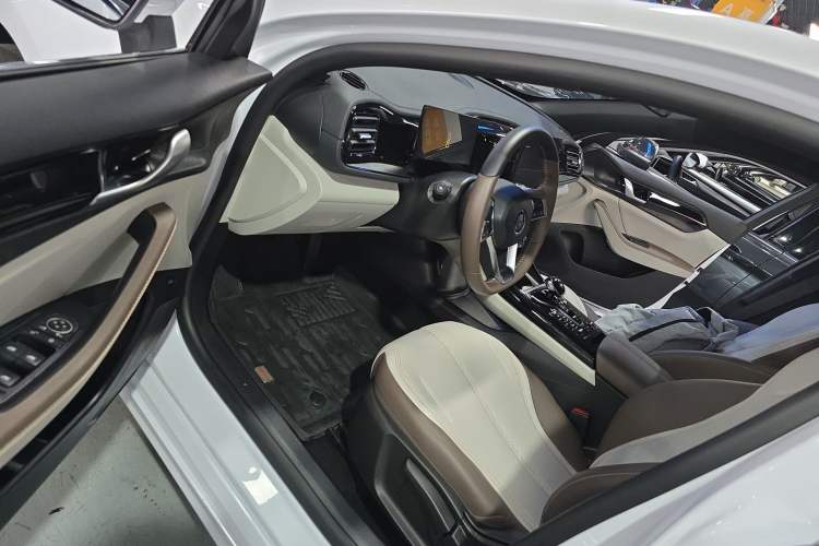 Used BYD Qin PLUS 2024 HONOR Edition DM-i 55KM Leading Model