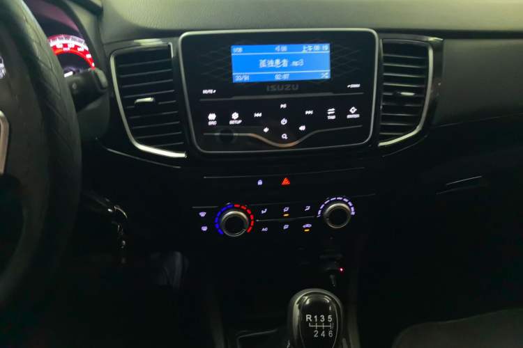 Used Isuzu D-MAX 2019 2.5T Two-Wheel Drive Manual Navigation Edition China VI Standard Extended Version JE4D25Q6A