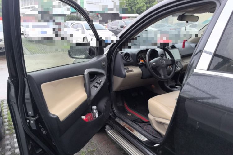 Used Toyota RAV4 2011 2.0L Automatic Classic Edition Driver Seat