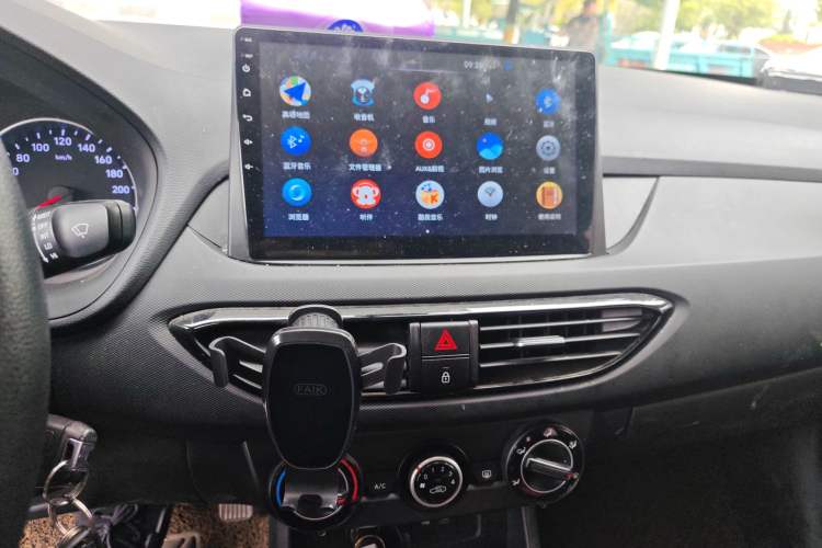 Used Hyundai Celesta 2018 1.6L Automatic GL Enjoyment Edition China VI compliant Audio And AC Panel