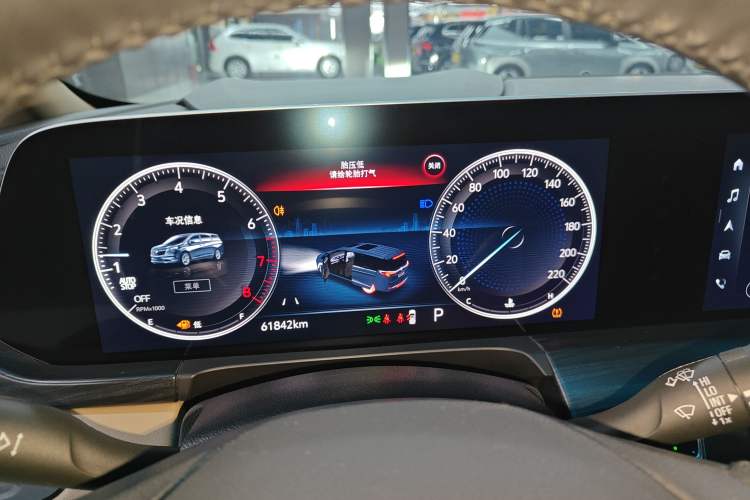 Used Buick GL8 2021 ES Land Cruiser 653T Luxury Edition