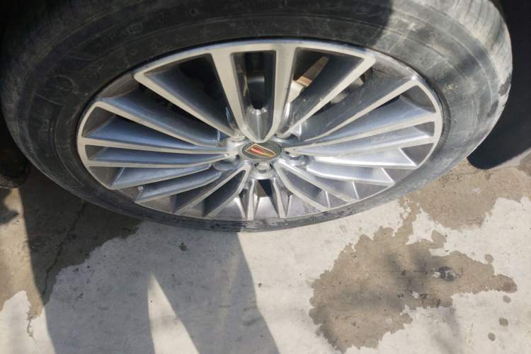 Used Hongqi H9 2020 2.0T Smart Connect Flagship Edition Right Front Wheel Hub