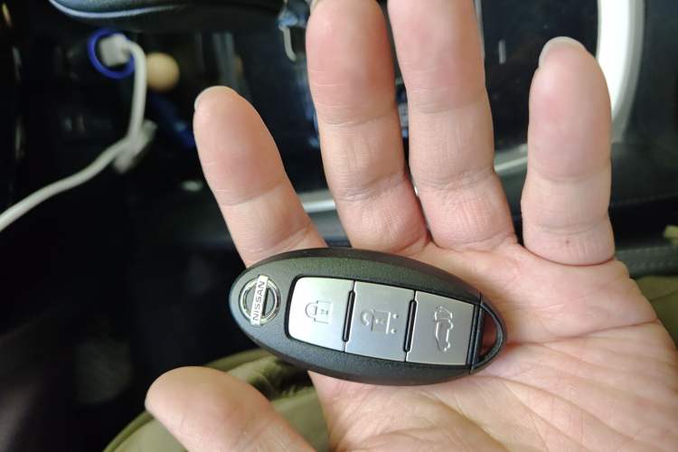 Used Nissan X-Trail 2014 2.5L CVT Luxury Edition 4WD Vehicle Key