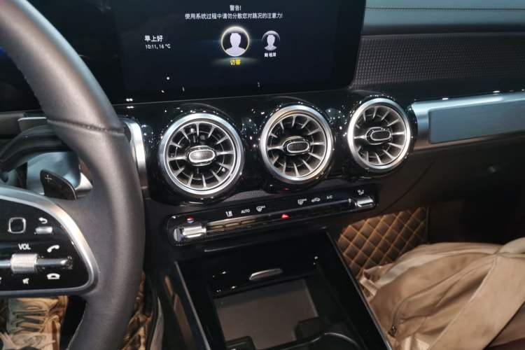 Used Mercedes-Benz GLB 2023 GLB 220 Fashion Model Audio And AC Panel