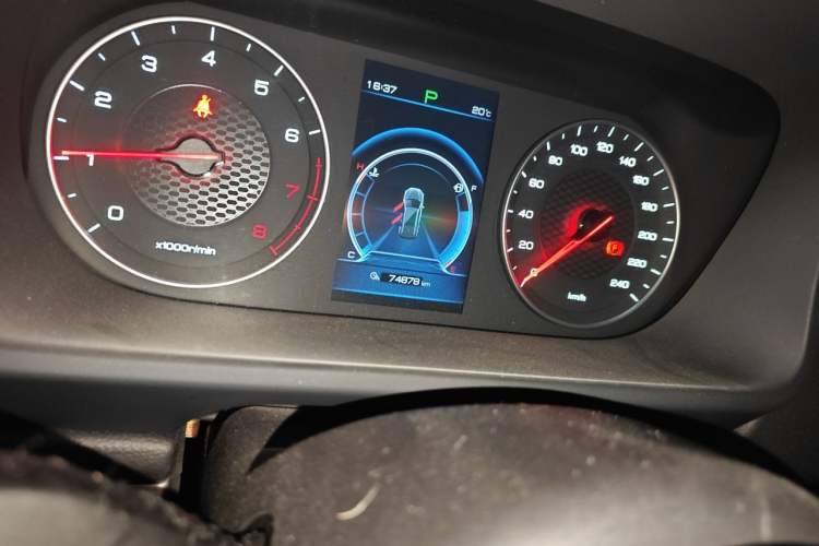 Used BYD Tang 2018 2.0T Automatic SmartConnect Luxury 7-Seater China V Emission Standard

