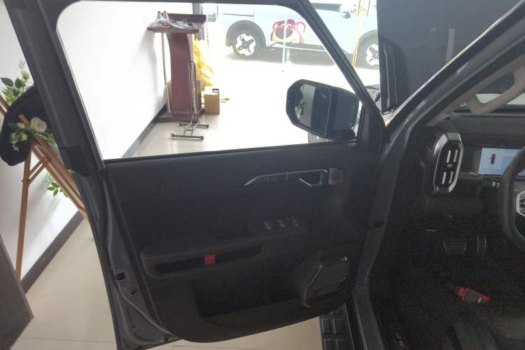 Used JETOUR Traveler 2023 2.0T All-Wheel-Drive CrossPRO Interior 4