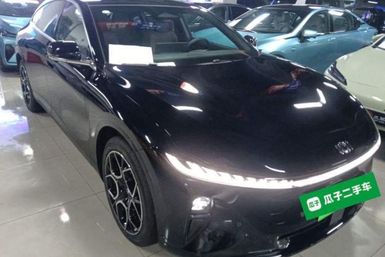 Used CHANGAN NEVO A07 2026 Model Ultra-Long Blue Whale Range-Extending 310 Luxury Edition
