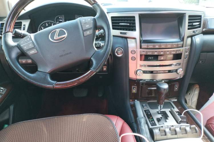 Used Lexus LX 2013 570