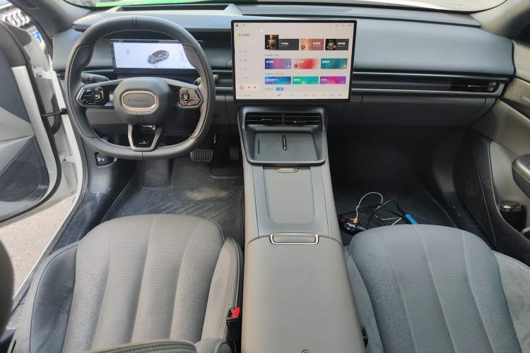 Used Lynk & Co 07 2024 EM-P 126 Long-Range Ultra
