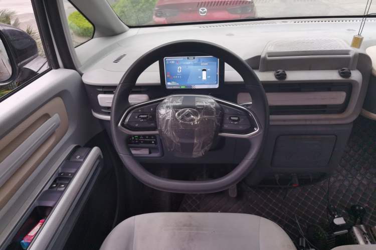 Used SAIC MAXUS Dana V1 2024 V1 Short Wheelbase Low-Roof Multi-Function Version (51 kWh) Steering Wheel