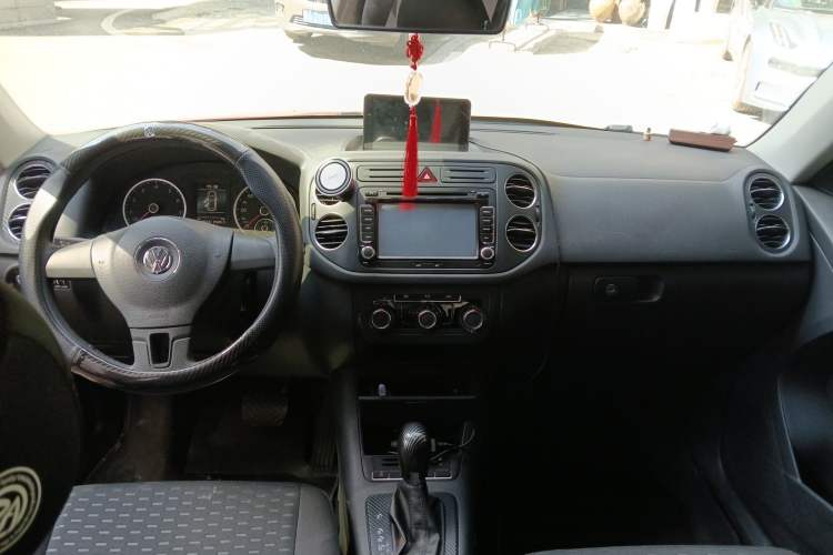Used Volkswagen Tiguan 2012 1.8TSI Automatic Two-Wheel Drive Urban Edition Center Console