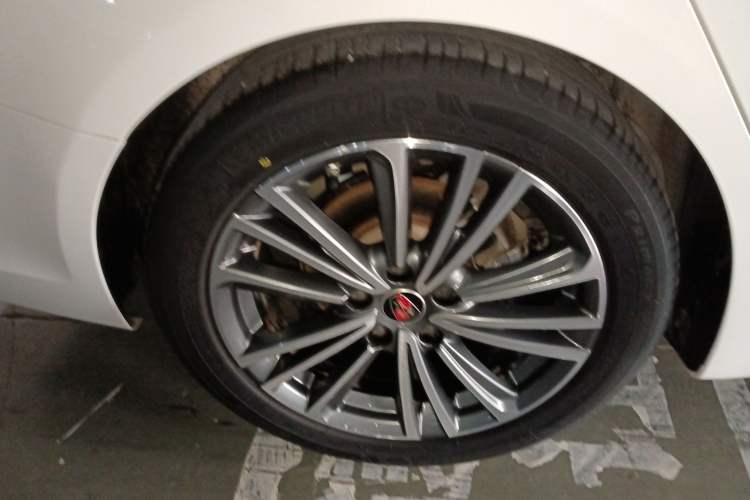 Used Roewe i6 2020 PLUS 1.6L CVT 4G Connected Glory Flagship Edition